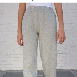 NWT Brandy Melville Rosa Sweatpants